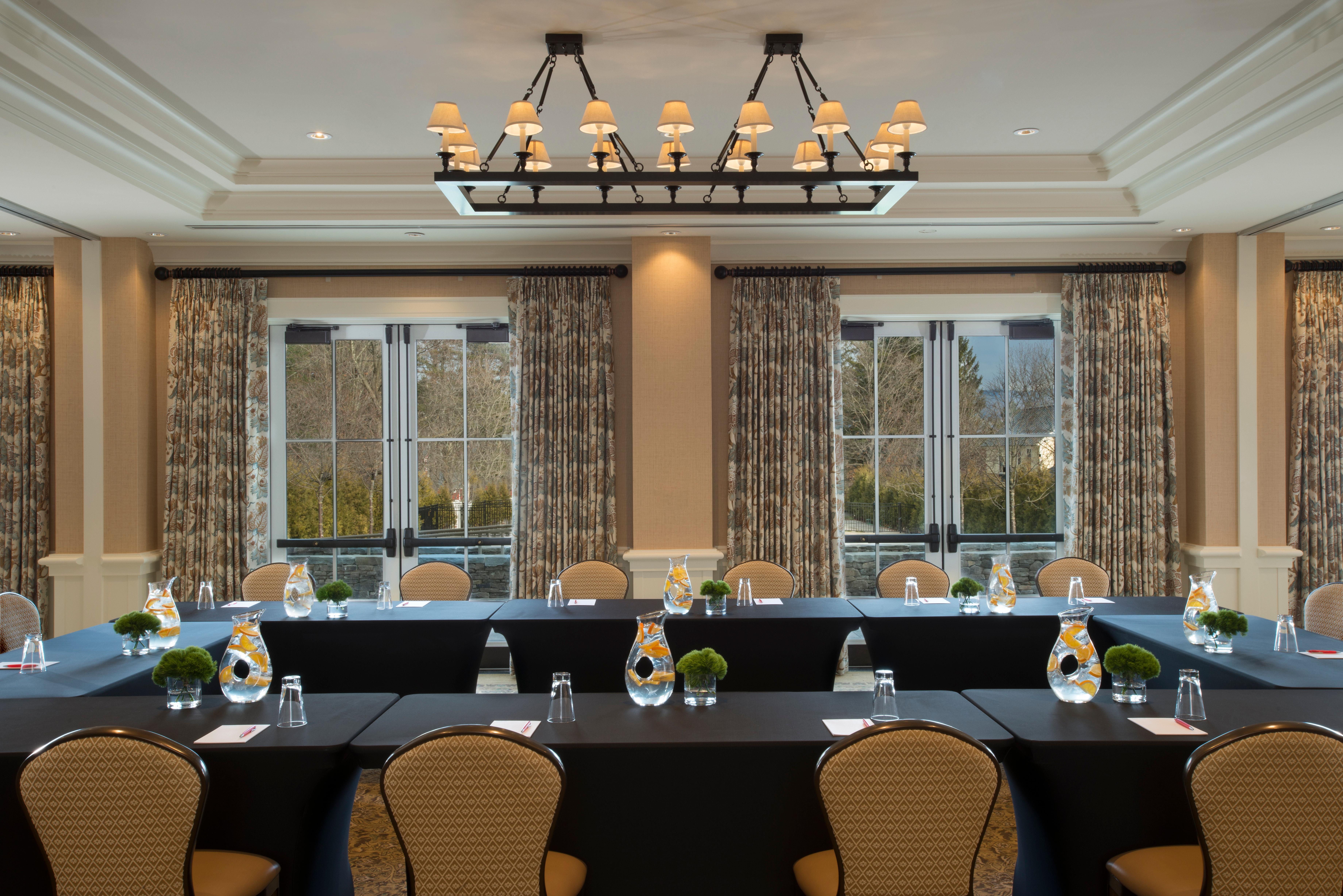 Kimpton Taconic Hotel By Ihg Манчестър Екстериор снимка